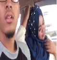 Nonton Hijab Sangek didalam Mobil